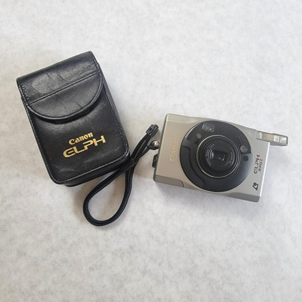 Canon ELPH 370Z APS Film Camera Silver 23-69mm Zoom Lens with Case Untested